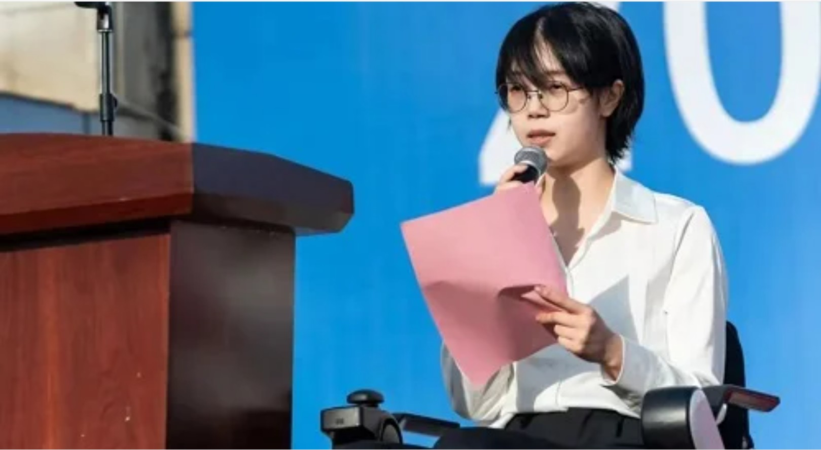 青春飞扬，热血铿锵 ——开云官网2022级新生开学典礼暨军训动员大会隆重开幕